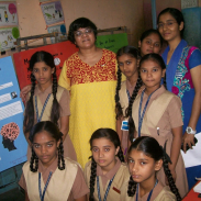 Photo of Melita Vaz, a 2016-17 International Project Grantee. with her students.