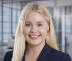 Lizzie Freehill headshot