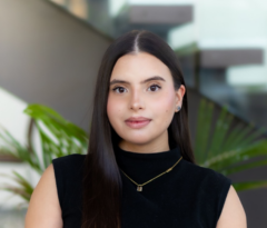 Mariana Roldan headshot